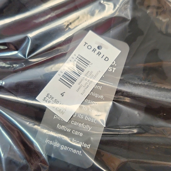 ❤️NWT VINTAGE TORRID BRA - BATS PRINT UNLINED FLOCKED MESH BRALETTE HALLOWEEN - Picture 5 of 15